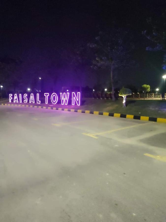 Lavish Residency Guest House Fasial Town Rawalpindi Esterno foto
